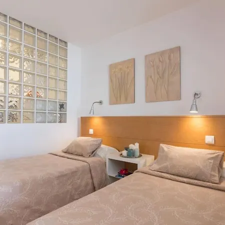 Apartamento Vista Las Canteras شقة *